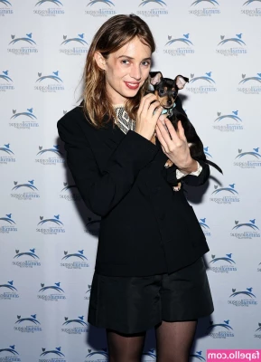 Maya Hawke [ maya-hawke ] - I love my best friend