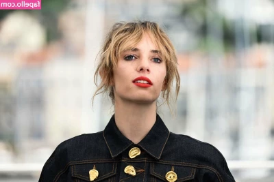 Maya Hawke [ maya-hawke ] - Many people say that sex replaces training in the gym, now it is