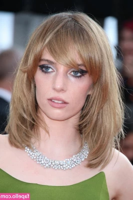 Maya Hawke [ maya-hawke ] - Fingering my farting tight asshole Love to feel the farts coming out