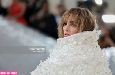 Maya Hawke [ maya-hawke ] - Fresh pedi