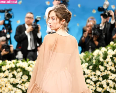 Maya Hawke [ maya-hawke ] - Good morning  Happy Hump Day