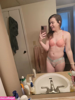 princesstyler25 - I accidentally fingered myself while wiping my bum and now I m