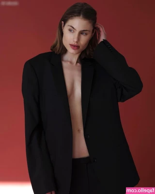 Maja Krag [ maja-krag ] - Hey wanna do some naughthy things with me