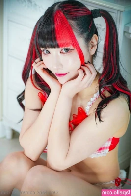 Maki Itoh [ maki-itoh ] - Daddy loves fucking me on the swing
