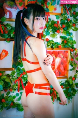 Maki Itoh [ maki-itoh ] - A different side of me ❤️ Ps. My VIP’s got this for free