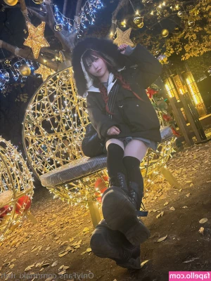 Maki Itoh [ maki-itoh ] - This slutty blonde @lit1le_kitty_free wants you to fuck her ass