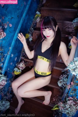 Maki Itoh [ maki-itoh ] - DEEEP THROAT OR SLOPPPPPY     With me its B O T H baby   COMMENT  1 