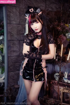 Maki Itoh [ maki-itoh ] - Do you like the way I move? 😘
