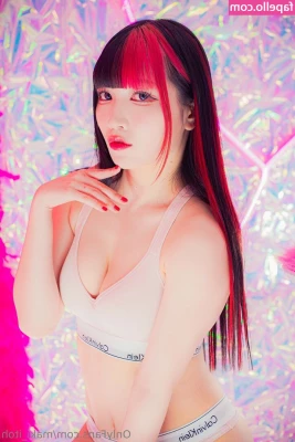 Maki Itoh [ maki-itoh ] - Steph Is Back With Some Farts That Get Her Super Horny! This girl