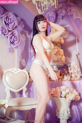 Maki Itoh [ maki-itoh ] - you'll only get to squish if you've been a good boy 🍒🖤