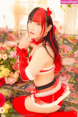 Maki Itoh [ maki-itoh ] - Disappeared to Maui for a few days  made a quick trip to a nude beach