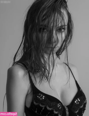 Margo Amp [ margo-amp ] - If you fell in love with the cheerleader, would we fuck all the time