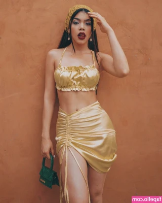 Kenia Os - come and spank me daddy 🥺