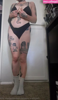 courtneyelizabeth-333 - I sent this pic to my college professor on accident and it let to