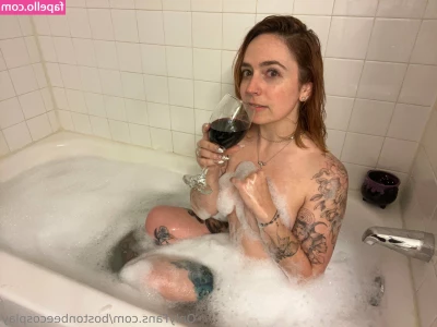 msdawndaniels - I only went into the bathroom to clean my teeth