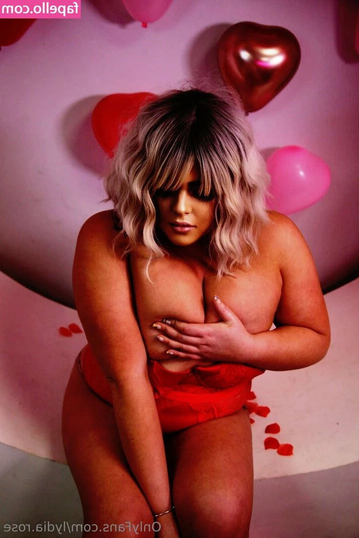 blackcherry501free - squishy thighs