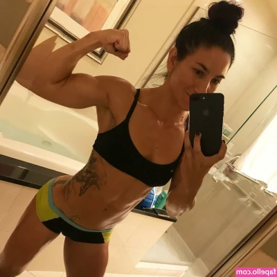 Tecia Pennington [ tecia-pennington ] - Trimmed up