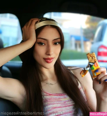 nadiastrikesagain [ nadiastrikesagain-2 ] - Cum on my tits babe