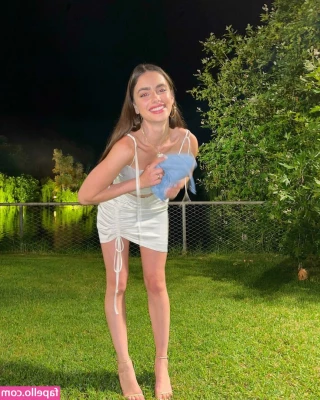 Yael Shelbia - Happy Easter   fellas