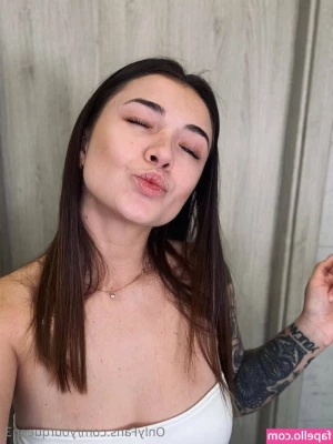 yourqueen3 - Had a great time trying out these new outfits last night  Which one