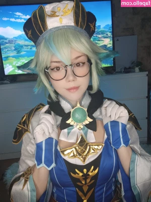 Anastasia Komori [ anastasia-komori ] - Who doesnt love a mystery box https onlyfans com 757982387