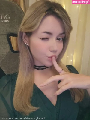 Anastasia Komori [ anastasia-komori ] - Fais comme si c était la tienne babe