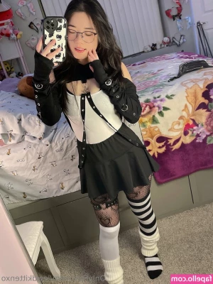 Lewdkittenxo - Day 1 here 🔥Who's ready for the only fans advent !!!😛