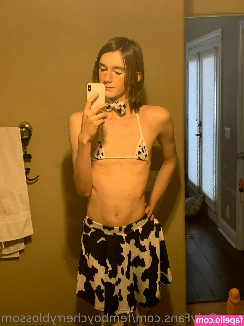 femboycherryblossom - hell sent. 😏❤️