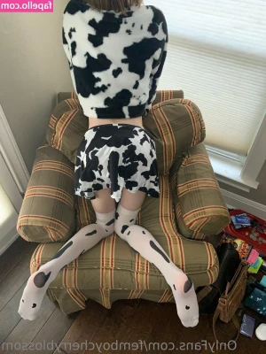 femboycherryblossom - Imagine seeing this while you suck on my clit