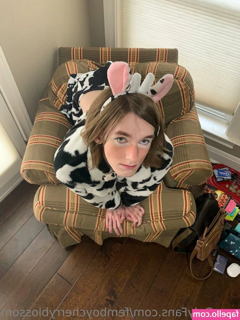 femboycherryblossom - 2 ass videos mmmm