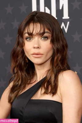 Sarah Hyland [ sarah-hyland ] - Say what you want  I want to know what you are thinking