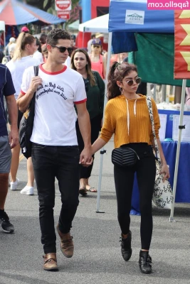 Sarah Hyland [ sarah-hyland ] - Bark bark~