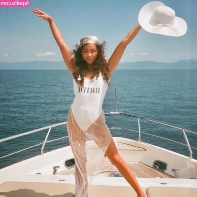 Sarah Hyland [ sarah-hyland ] - Pov fucking you. Want a custom? Dm me