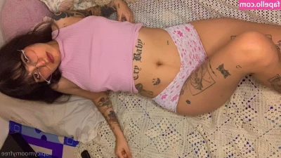 spicymoomyfree - Cuquita y chiquita como te gusta papi ven y dame lo que me gusta