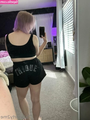 talkthirty2me - Who wants to ride my candy stick