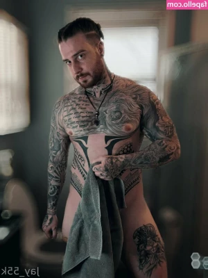 jay_55k [ jay-55k ] - Eating @michael_delray 's booty while @nikkiknightly sucks his yummy