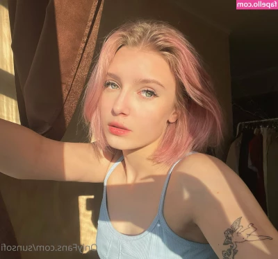Sunsofi - Stay in bed with me😝