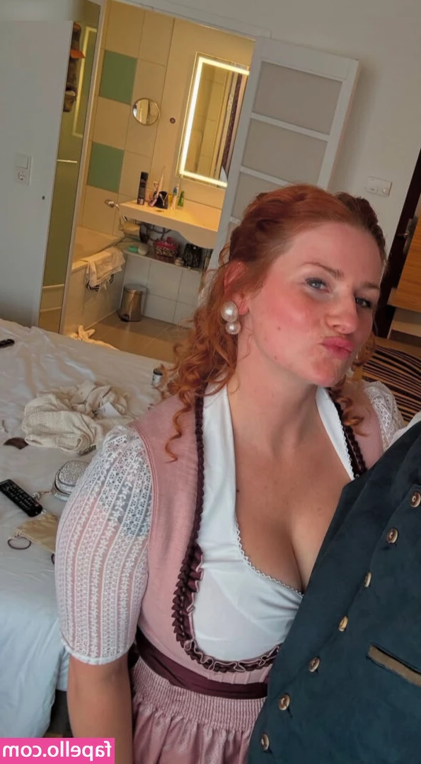 Candice Newgas [ candice-newgas ] - Hi babes. Sorry i haven’t really been active lately. Been going