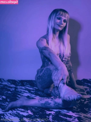 ts_snowqueen [ ts-snowqueen ] - Super sexy in lak!