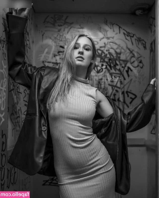 Celine Zed [ celine-zed ] - if u wanna know how me and my girl @clairesonlyfans almost got kicked