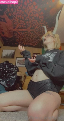 baby.pale.free [ baby-pale-free ] - Tip this picture for a delicious surprise in your DMS 💦👅