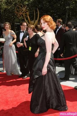 Christina Hendricks [ christina-hendricks ] - Buenas noches queridos traviesos   Good night  little naughty