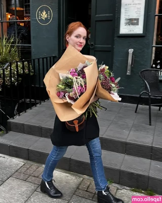 Christina Hendricks [ christina-hendricks ] - Happy Masterbation Monday      Scroll   to see more  7 minute