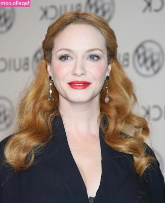 Christina Hendricks [ christina-hendricks ] - When she wants a spankin