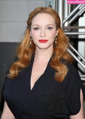Christina Hendricks [ christina-hendricks ] - Hope this makes your day alittle better...☀️