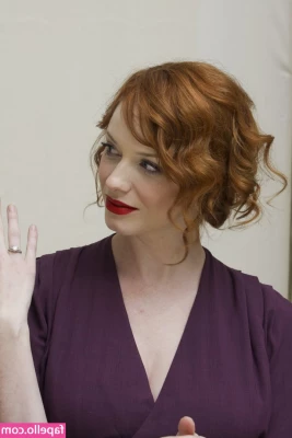 Christina Hendricks [ christina-hendricks ] - You re a slüt for Me