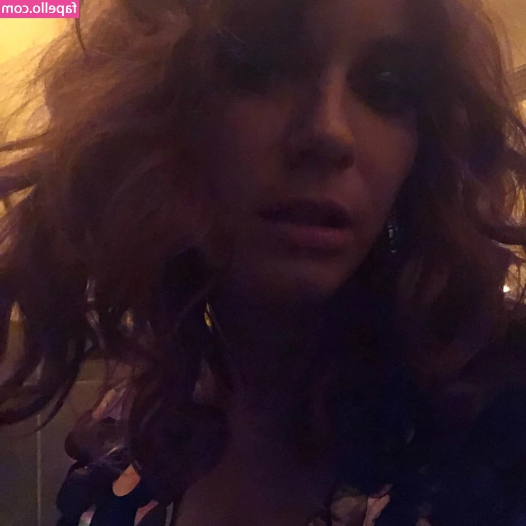 Christina Hendricks [ christina-hendricks ] - Can I sit on your dick