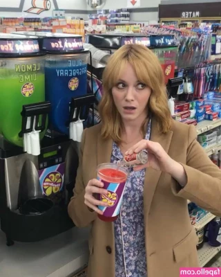 Christina Hendricks [ christina-hendricks ] - My hair looks soooo good here 🥵😇