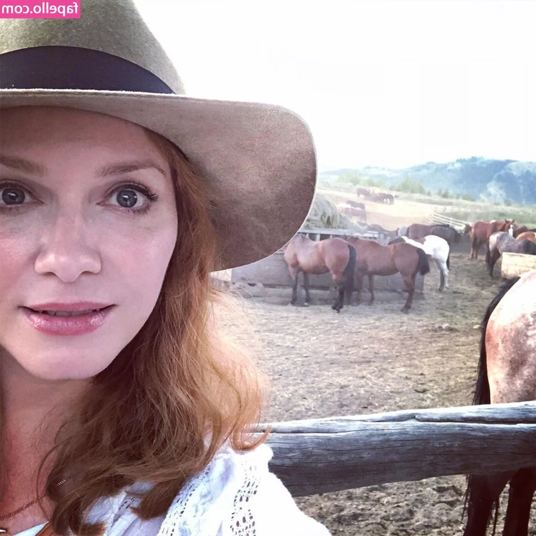 Christina Hendricks [ christina-hendricks ] - I am waiting for you in your DM'S and really want to moan your name