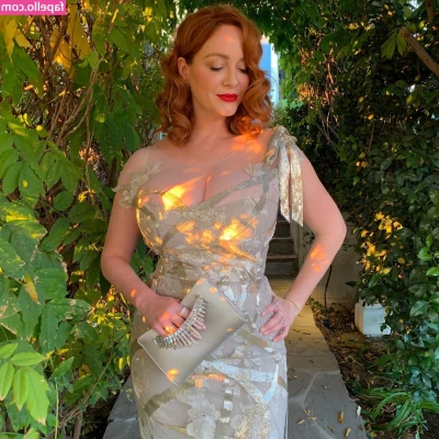 Christina Hendricks [ christina-hendricks ] - Although im single  this is goals